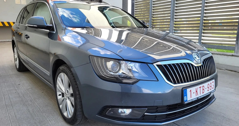 Skoda Superb cena 42558 przebieg: 359859, rok produkcji 2015 z Hel małe 781